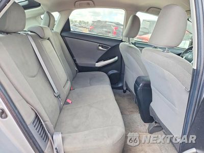 Zdjęcie 10 z 13 samochodu: 2015 TOYOTA PRIUS TWO VIN:JTDKN3DU5F1887252 - miniatura