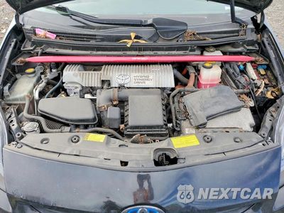 Zdjęcie 11 z 12 samochodu: 2011 TOYOTA PRIUS THREE VIN:JTDKN3DU0B5329246 - miniatura