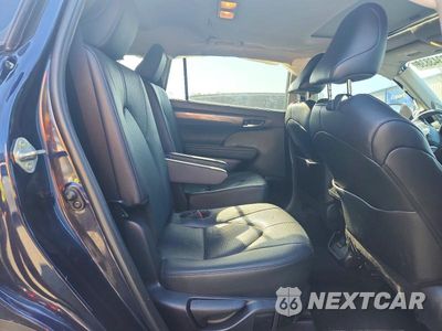 Zdjęcie 11 z 13 samochodu: 2024 TOYOTA HIGHLANDER LIMITED VIN:5TDKDRAH8RS546125 - miniatura