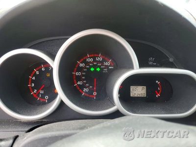 Zdjęcie 9 z 13 samochodu: 2010 PONTIAC VIBE VIN:5Y2SP6E0XAZ406977 - miniatura