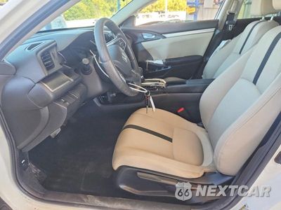 Zdjęcie 7 z 12 samochodu: 2017 HONDA CIVIC LX VIN:19XFC2F53HE006796 - miniatura