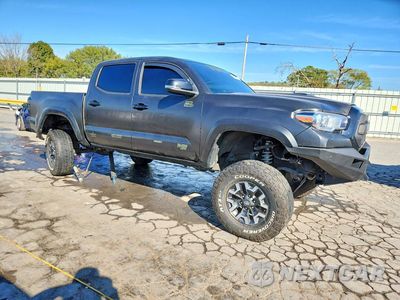 Czwarte zdjęcie samochodu z boku: 2023 TOYOTA TACOMA TRD SPORT VIN:3TMCZ5AN7PM545808 - miniatura