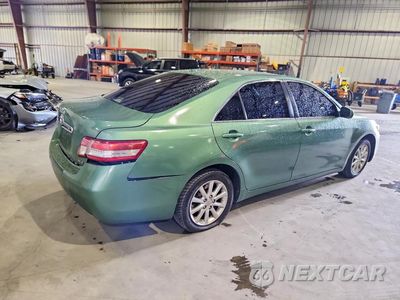 Trzecie zdjęcie samochodu z tyłu: 2010 TOYOTA CAMRY XLE V6 VIN:4T1BK3EK7AU608666 - miniatura