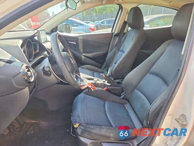 Zdjęcie 7 z 12 samochodu: 2017 TOYOTA YARIS IA BASE VIN:3MYDLBYV5HY176758 - miniatura