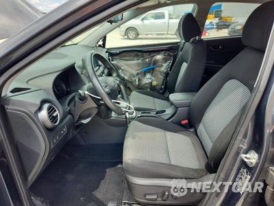 Zdjęcie 7 z 13 samochodu: 2019 HYUNDAI KONA SEL VIN:KM8K62AA0KU368146 - miniatura