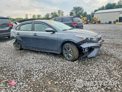 Czwarte zdjęcie samochodu z boku: 2024 KIA FORTE LXS VIN:3KPF24AD0RE824212 - miniatura