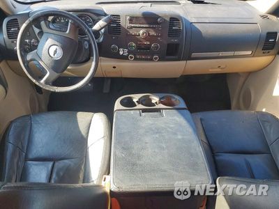 Zdjęcie 8 z 12 samochodu: 2008 CHEVROLET SILVERADO K1500 VIN:2GCEK13M281144637 - miniatura