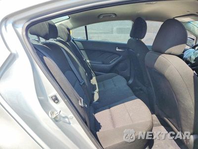 Zdjęcie 10 z 12 samochodu: 2017 KIA FORTE LX VIN:3KPFK4A78HE126472 - miniatura
