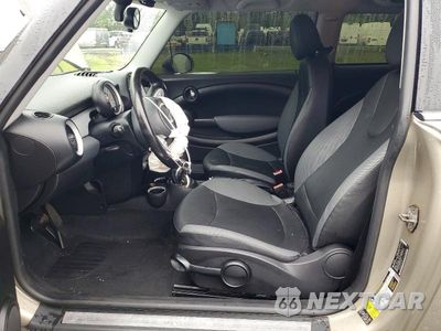 Zdjęcie 7 z 13 samochodu: 2010 MINI COOPER VIN:WMWMF3C58ATZ61502 - miniatura