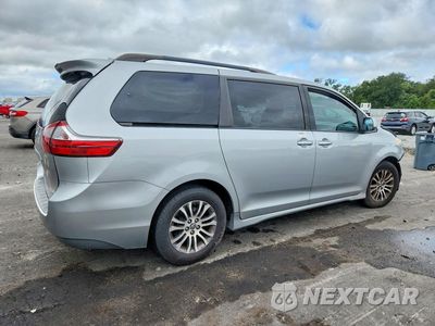 Trzecie zdjęcie samochodu z tyłu: 2019 TOYOTA SIENNA XLE 8-PASSENGER VIN:5TDYZ3DC2KS011354 - miniatura