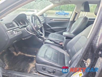 Zdjęcie 7 z 12 samochodu: 2017 VOLKSWAGEN PASSAT SE VIN:1VWBT7A35HC016753 - miniatura