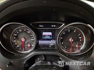 Zdjęcie 9 z 12 samochodu: 2018 MERCEDES-BENZ CLA 250 VIN:WDDSJ4EB6JN576869 - miniatura