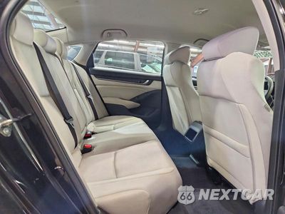 Zdjęcie 10 z 12 samochodu: 2018 HONDA ACCORD VIN:1HGCV1F16JA251526 - miniatura
