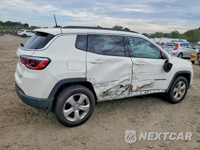 Trzecie zdjęcie samochodu z tyłu: 2020 JEEP COMPASS LATITUDE VIN:3C4NJDBB2LT150384 - miniatura