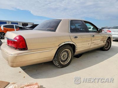 Trzecie zdjęcie samochodu z tyłu: 1998 MERCURY GRAND MARQUIS GS VIN:2MEFM74W9WX662447 - miniatura