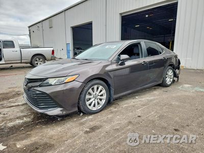 2018 TOYOTA CAMRY LE 4T1B11HK4JU017357 - główne zdjęcie licytacji z USA - miniatura