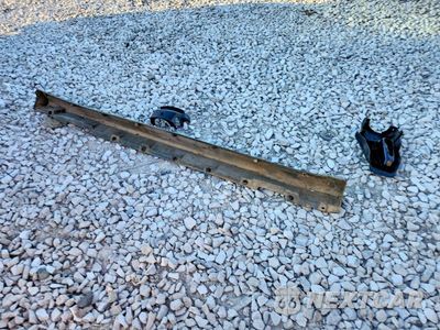 Zdjęcie 13 z 14 samochodu: 2007 TOYOTA MATRIX XR VIN:2T1KR32E57C657255 - miniatura