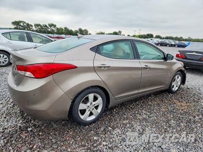 Trzecie zdjęcie samochodu z tyłu: 2013 HYUNDAI ELANTRA GLS VIN:5NPDH4AEXDH257574 - miniatura