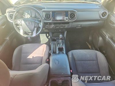 Zdjęcie 8 z 12 samochodu: 2017 TOYOTA TACOMA TRD SPORT VIN:3TMAZ5CNXHM033773 - miniatura