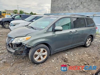2013 TOYOTA SIENNA LE 5TDKK3DC0DS355245 - główne zdjęcie licytacji z USA - miniatura