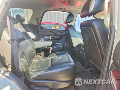 Zdjęcie 10 z 12 samochodu: 2010 CADILLAC ESCALADE LUXURY VIN:1GYUKBEF0AR172217 - miniatura