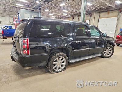 Trzecie zdjęcie samochodu z tyłu: 2014 GMC YUKON XL DENALI VIN:1GKS2MEF3ER170710 - miniatura