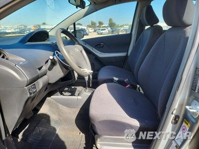 Zdjęcie 7 z 12 samochodu: 2009 TOYOTA YARIS BASE VIN:JTDKT903095248814 - miniatura