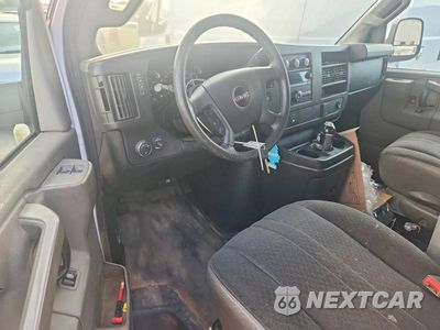 Zdjęcie 8 z 12 samochodu: 2018 GMC SAVANA G2500 VIN:1GTW7AFGXJ1902554 - miniatura