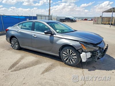 Czwarte zdjęcie samochodu z boku: 2025 NISSAN ALTIMA SV VIN:1N4BL4DV3SN423793 - miniatura