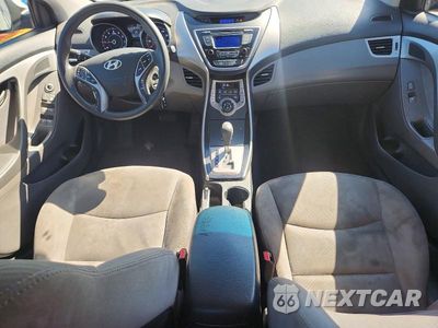 Zdjęcie 8 z 13 samochodu: 2013 HYUNDAI ELANTRA GLS VIN:5NPDH4AE7DH396982 - miniatura