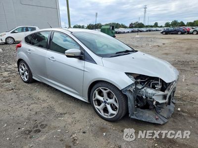 Czwarte zdjęcie samochodu z boku: 2013 FORD FOCUS ST VIN:1FADP3L99DL360032 - miniatura