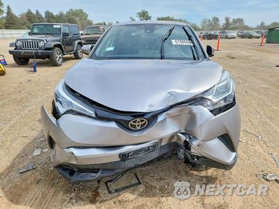 Piąte zdjęcie samochodu w środku: 2018 TOYOTA C-HR XLE VIN:NMTKHMBX6JR001279 - miniatura