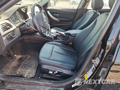 Zdjęcie 7 z 12 samochodu: 2016 BMW 320 XI VIN:WBA8E5G53GNT41244 - miniatura