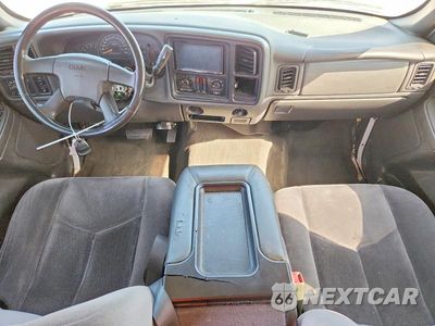 Zdjęcie 8 z 13 samochodu: 2006 GMC NEW SIERRA C1500 VIN:2GTEC13T161220303 - miniatura