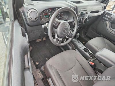 Zdjęcie 8 z 12 samochodu: 2017 JEEP WRANGLER UNLIMITED SPORT VIN:1C4BJWDG7HL615431 - miniatura