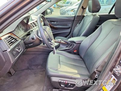 Zdjęcie 7 z 12 samochodu: 2014 BMW 328 XI VIN:WBA3G7C55EKN37092 - miniatura