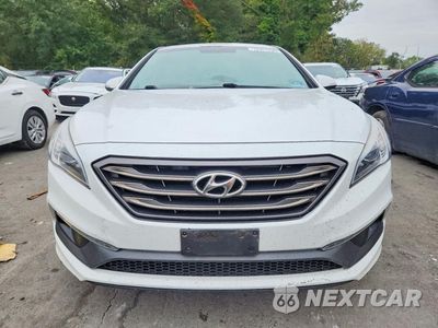 Piąte zdjęcie samochodu w środku: 2016 HYUNDAI SONATA SPORT VIN:5NPE34AF5GH347733 - miniatura