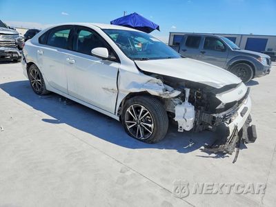 Czwarte zdjęcie samochodu z boku: 2024 KIA FORTE LXS VIN:3KPF24AD5RE766694 - miniatura