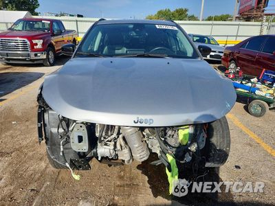 Piąte zdjęcie samochodu w środku: 2022 JEEP COMPASS LATITUDE VIN:3C4NJDBB8NT134693 - miniatura