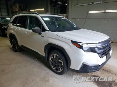 Czwarte zdjęcie samochodu z boku: 2025 SUBARU FORESTER PREMIUM VIN:JF2SLSED2SH432294 - miniatura