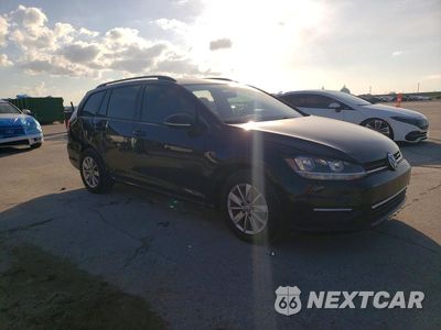 Czwarte zdjęcie samochodu z boku: 2019 VOLKSWAGEN GOLF SPORTWAGEN S VIN:3VWY57AU1KM512717 - miniatura