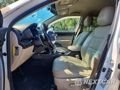Zdjęcie 7 z 12 samochodu: 2014 KIA SORENTO LX VIN:5XYKT4A62EG485530 - miniatura