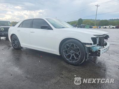 Czwarte zdjęcie samochodu z boku: 2019 CHRYSLER 300 TOURING VIN:2C3CCAAG6KH612129 - miniatura