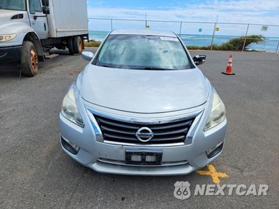 Piąte zdjęcie samochodu w środku: 2015 NISSAN ALTIMA 2.5 S VIN:1N4AL3AP6FN327786 - miniatura