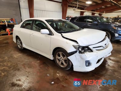 Czwarte zdjęcie samochodu z boku: 2013 TOYOTA COROLLA S VIN:2T1BU4EE7DC926741 - miniatura