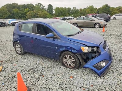 Czwarte zdjęcie samochodu z boku: 2013 CHEVROLET SONIC LT VIN:1G1JC6SB7D4140597 - miniatura
