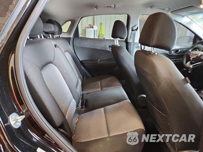 Zdjęcie 11 z 14 samochodu: 2021 HYUNDAI KONA VIN:1GCEC14X35Z108660 - miniatura