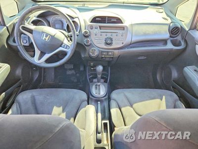 Zdjęcie 8 z 13 samochodu: 2010 HONDA FIT SPORT VIN:JHMGE8H4XAC028201 - miniatura