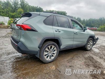 Trzecie zdjęcie samochodu z tyłu: 2021 TOYOTA RAV4 XLE PREMIUM VIN:2T3A1RFV9MW211868 - miniatura