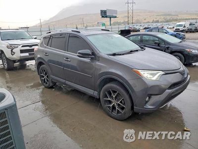 Czwarte zdjęcie samochodu z boku: 2017 TOYOTA RAV4 SE VIN:2T3JFREV5HW571602 - miniatura